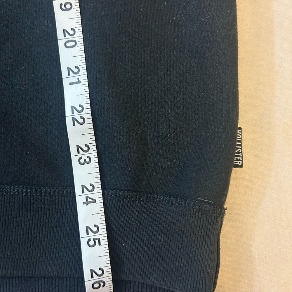 EUC Mens Hollister Grey Black Block Crewneck‎ Sweater Size Medium - Picture 7 of 9